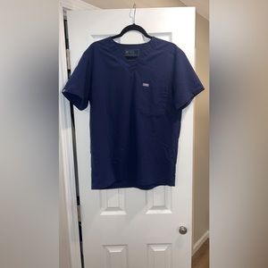 Men’s Figs Navy three pocket scrub top Size M